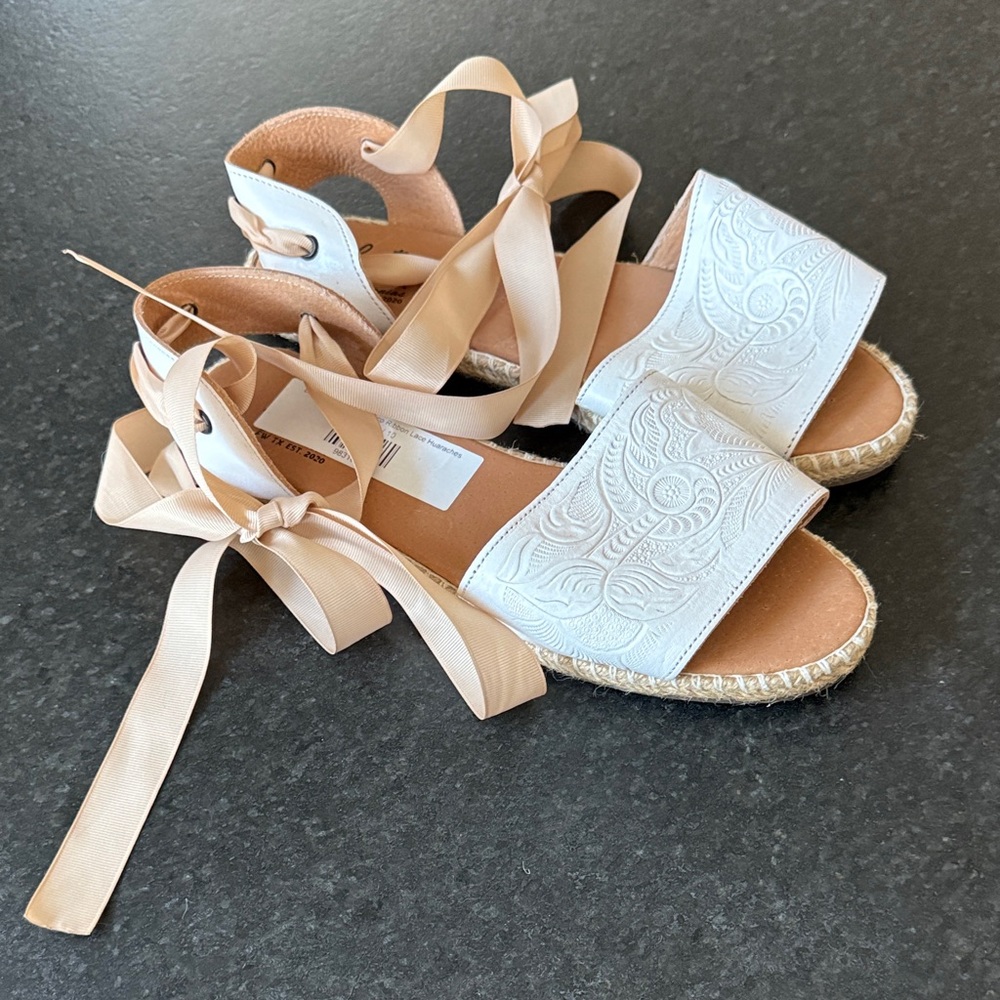 Elegant White and Tan Women's Espadrille Sandals